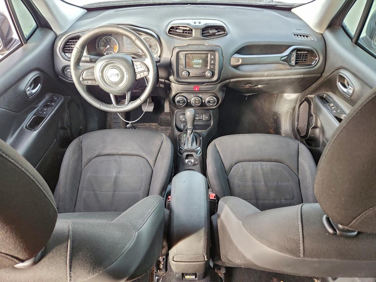 2017 JEEP RENEGADE LATITUDE photo 8