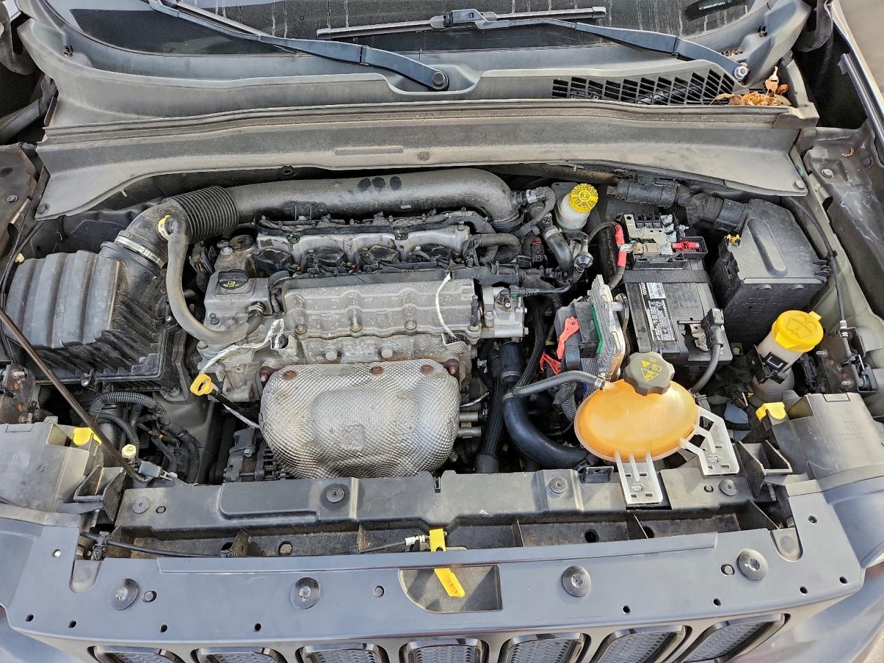 2017 JEEP RENEGADE LATITUDE photo 12