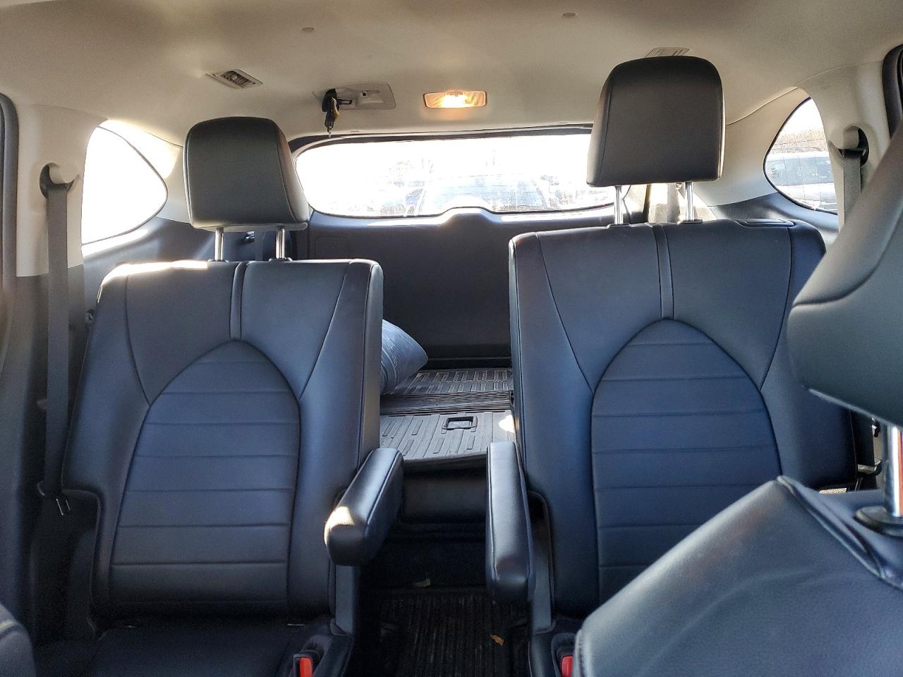2021 TOYOTA HIGHLANDER XLE photo 10