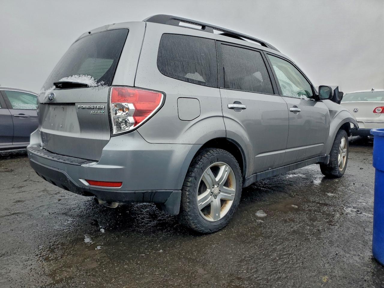 2010 SUBARU FORESTER 2.5X PREMIUM photo 3