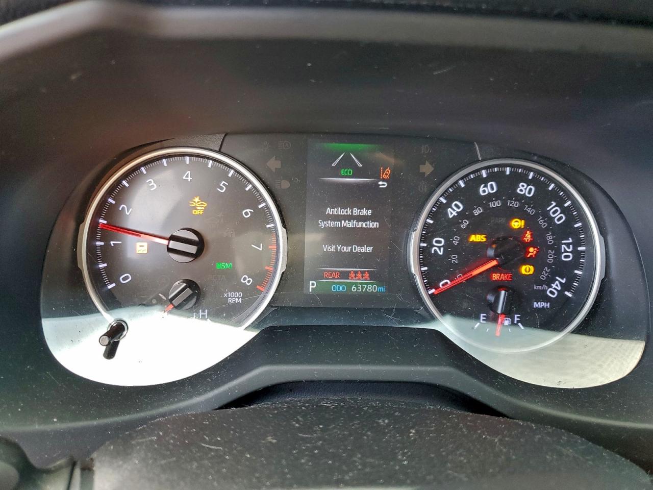 2019 TOYOTA RAV4 XLE photo 17