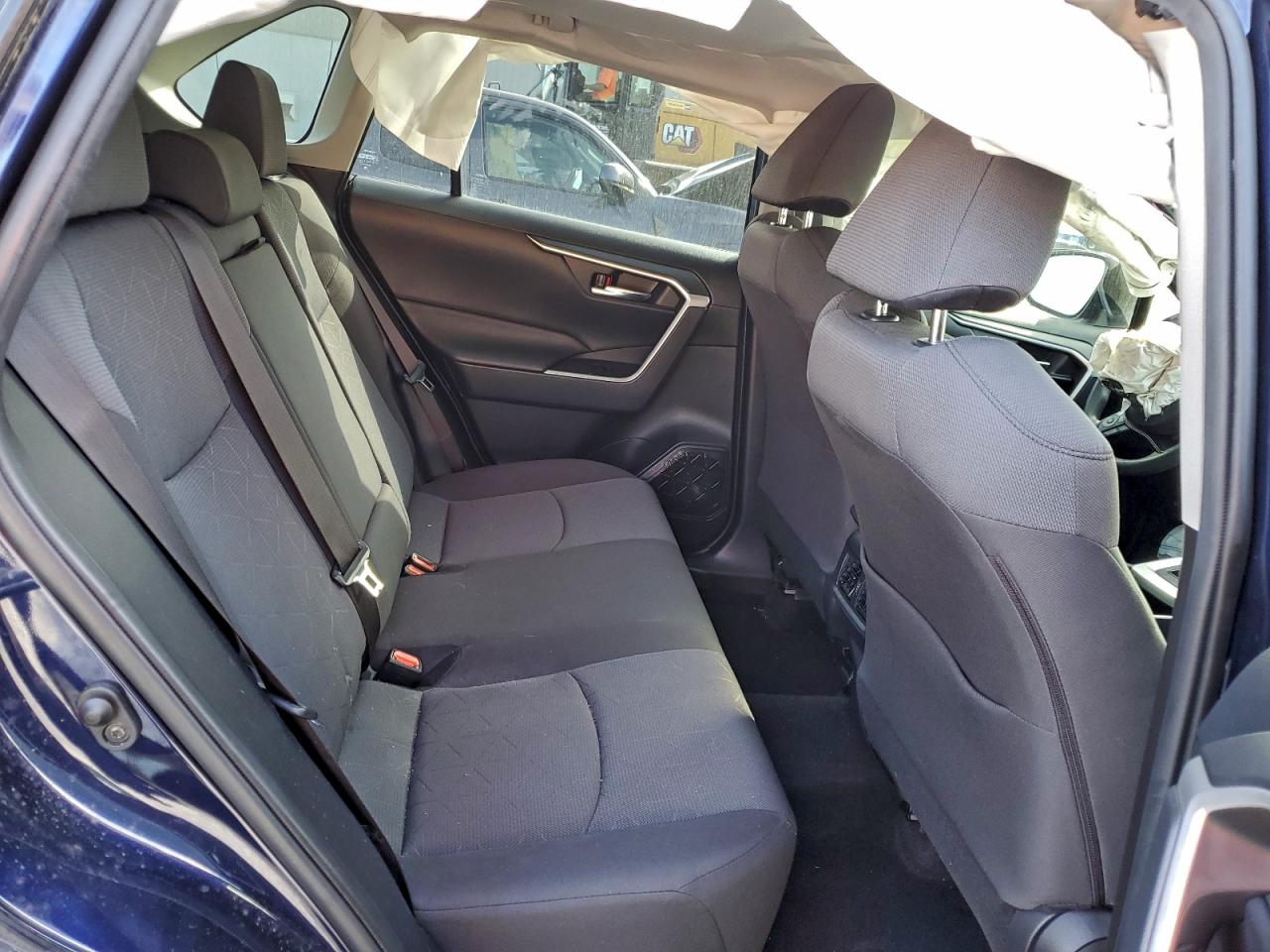 2019 TOYOTA RAV4 XLE photo 21