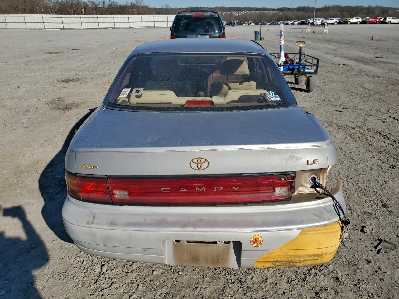 1994 TOYOTA CAMRY LE photo 6
