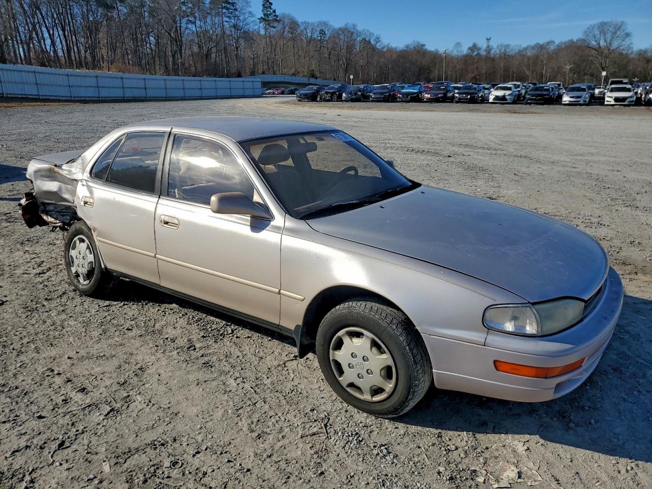1994 TOYOTA CAMRY LE photo 4