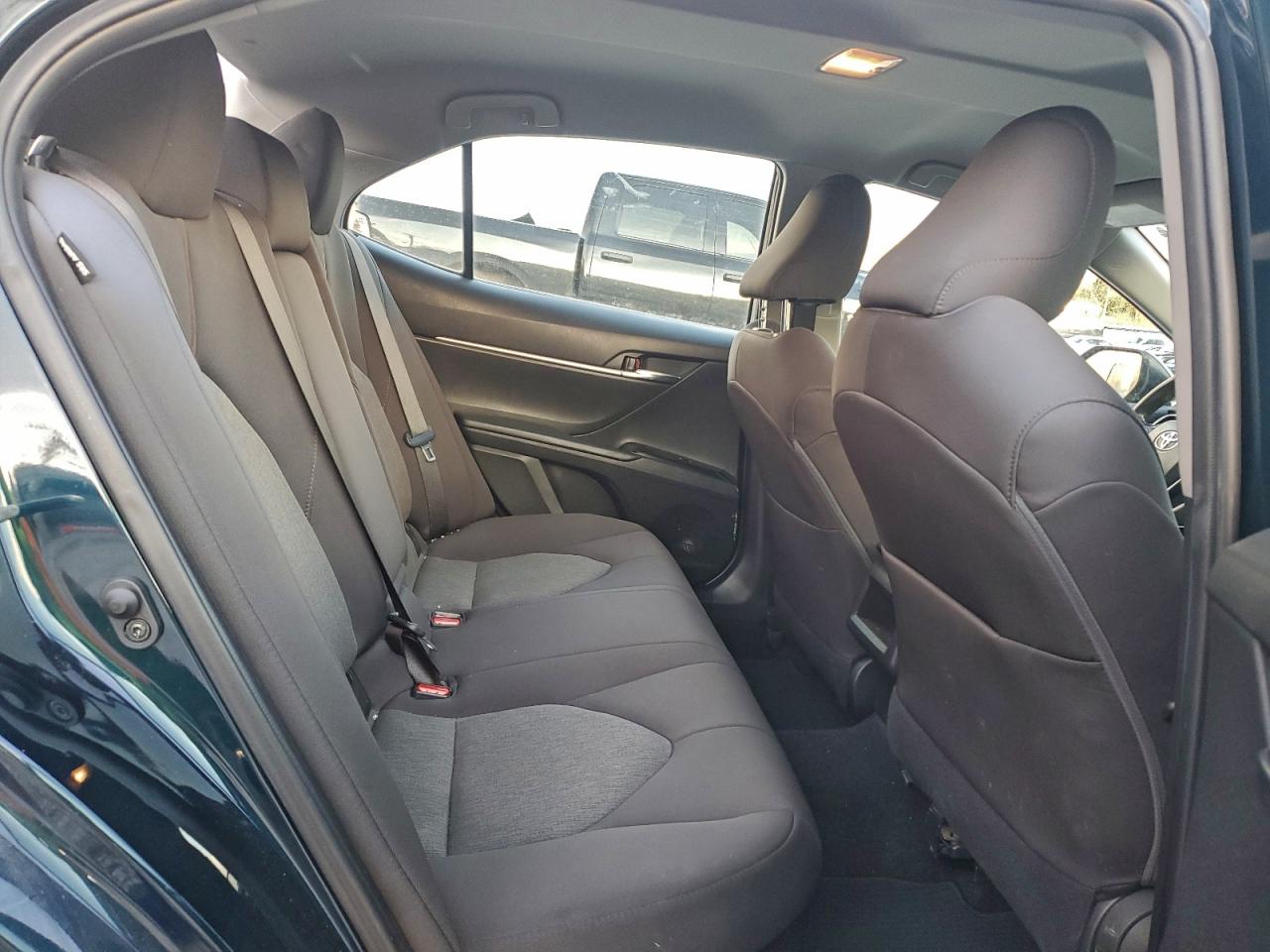 2020 TOYOTA CAMRY LE photo 10