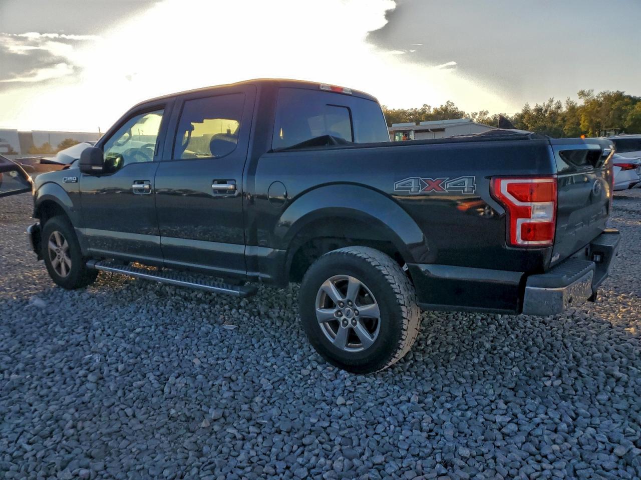 2018 FORD F150 SUPERCREW photo 2