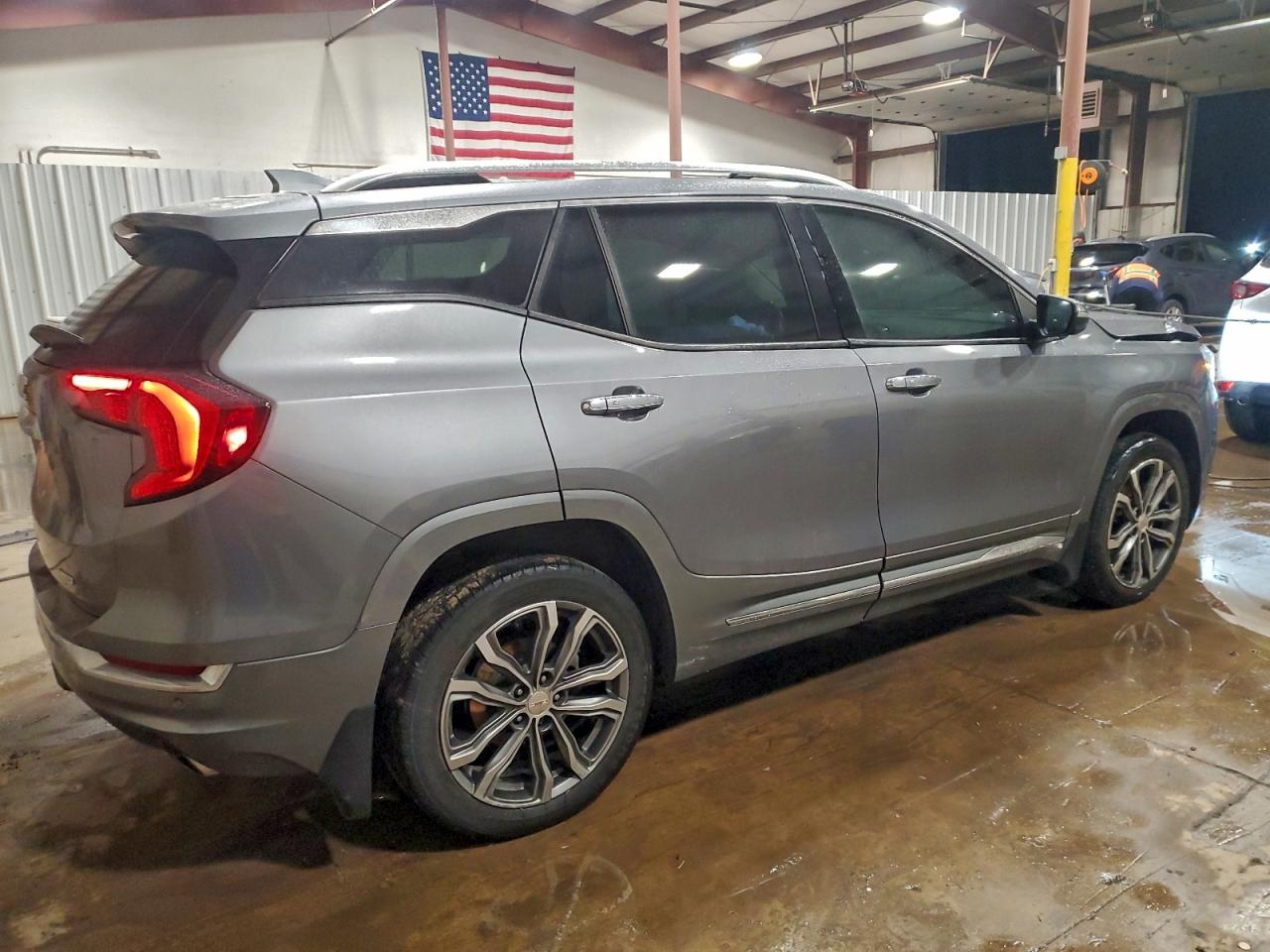 2020 GMC TERRAIN DENALI photo 3