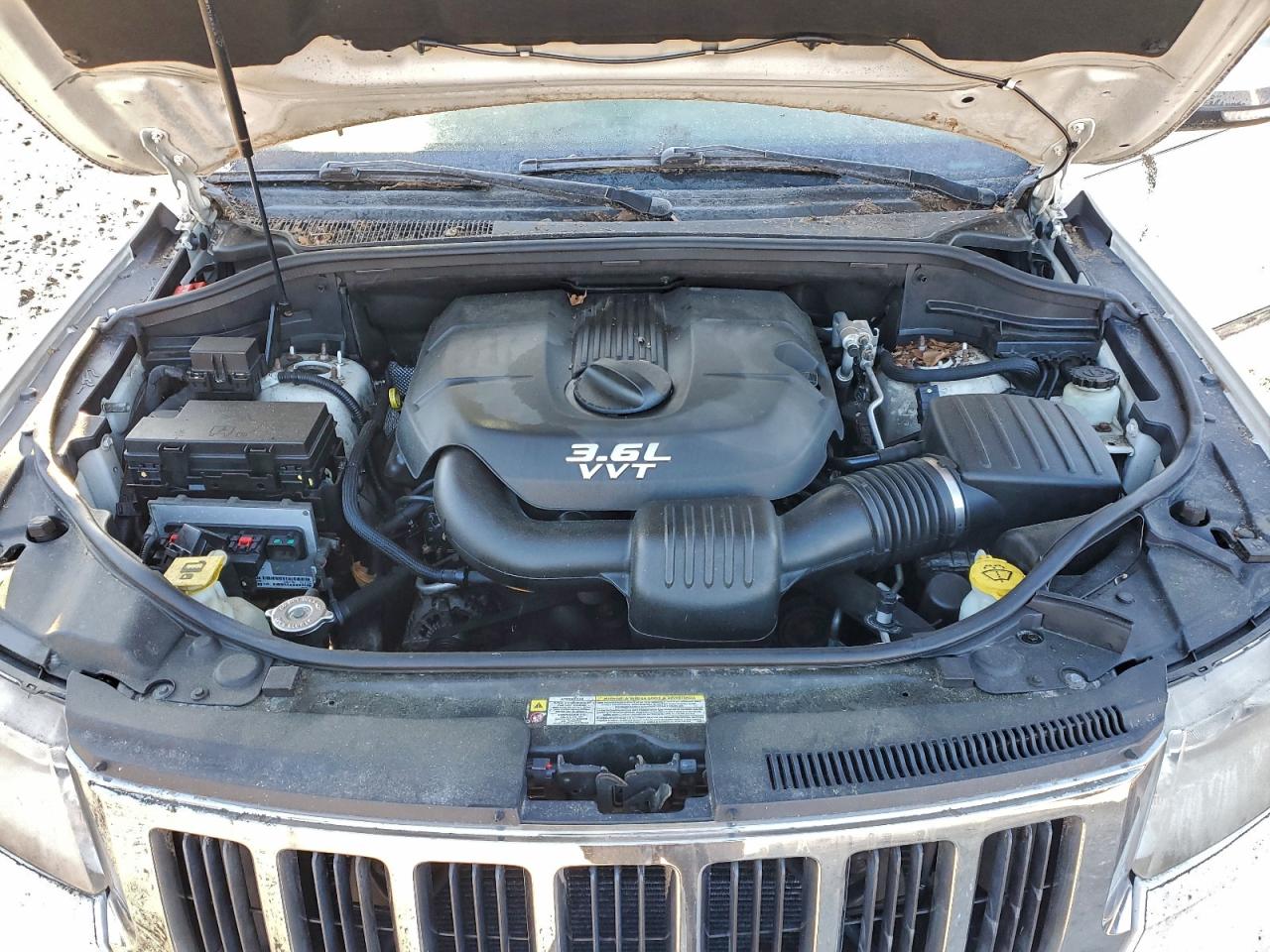 2012 JEEP GRAND CHEROKEE LIMITED photo 12