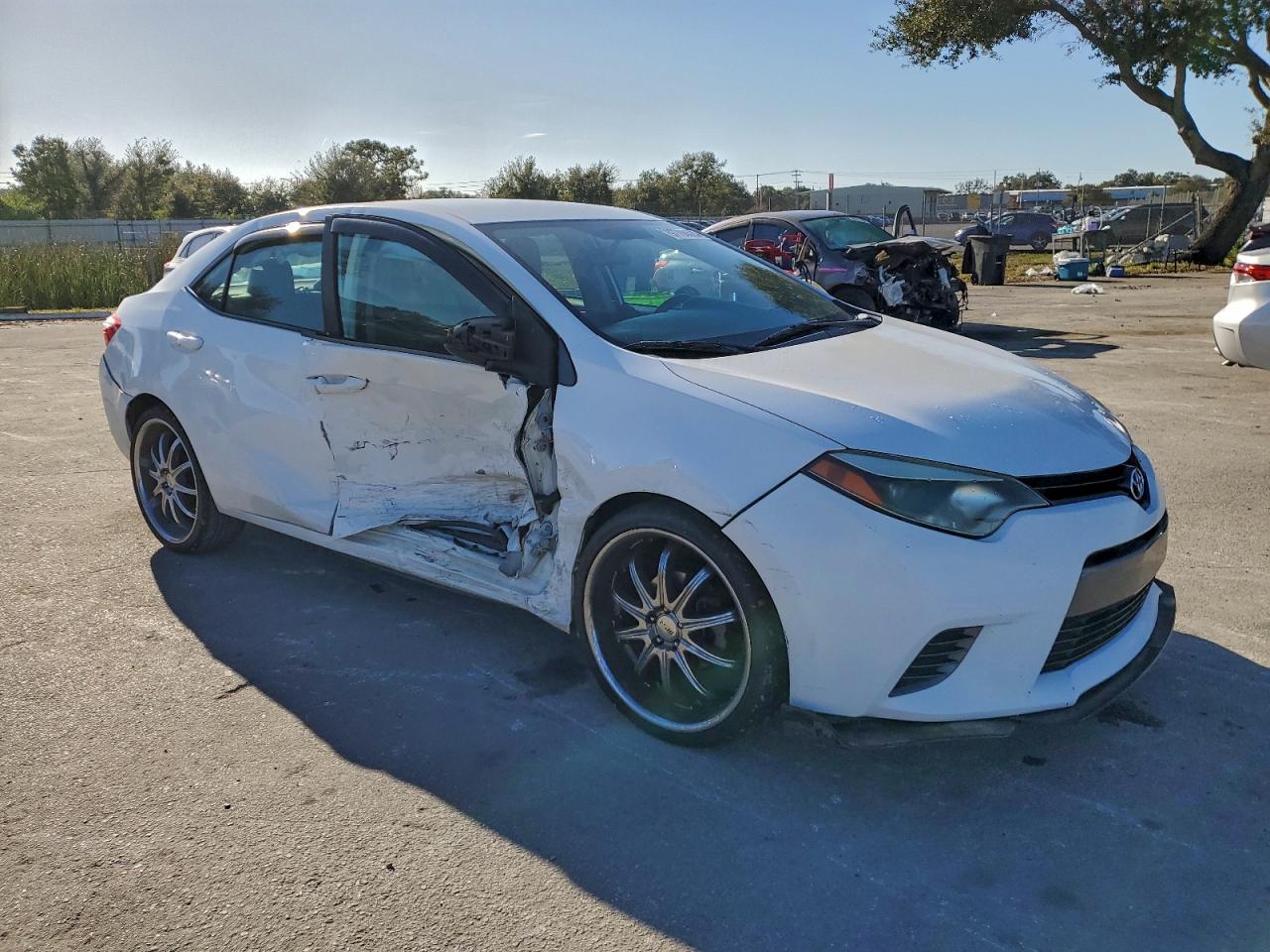 2015 TOYOTA COROLLA L photo 7