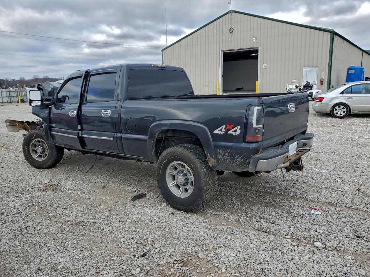 2004 CHEVROLET SILVERADO K2500 HEAVY DUTY photo 2