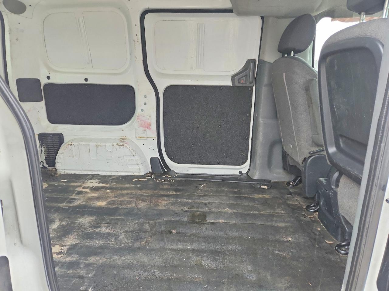 2015 CHEVROLET CITY EXPRESS LS photo 11