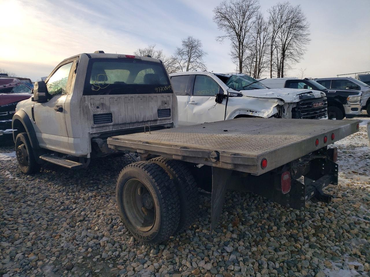 2020 FORD F550 FLATBED TRUCK photo 2