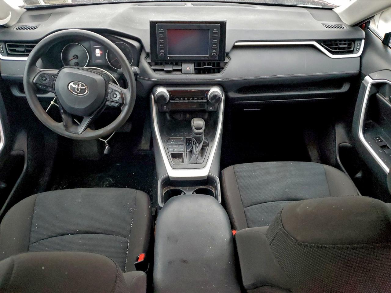 2021 TOYOTA RAV4 LE photo 22