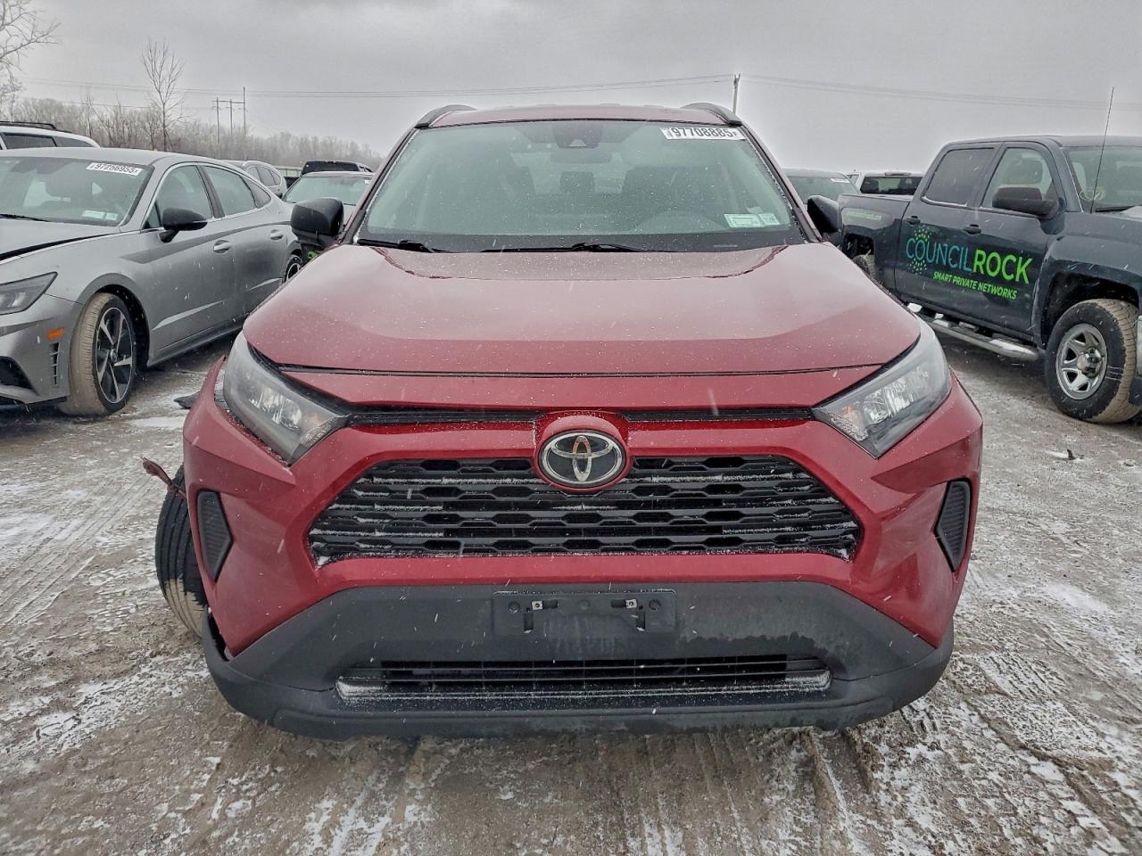 2021 TOYOTA RAV4 LE photo 13