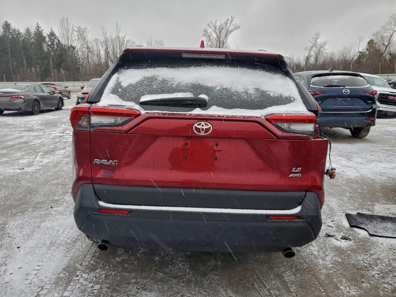 2021 TOYOTA RAV4 LE photo 16