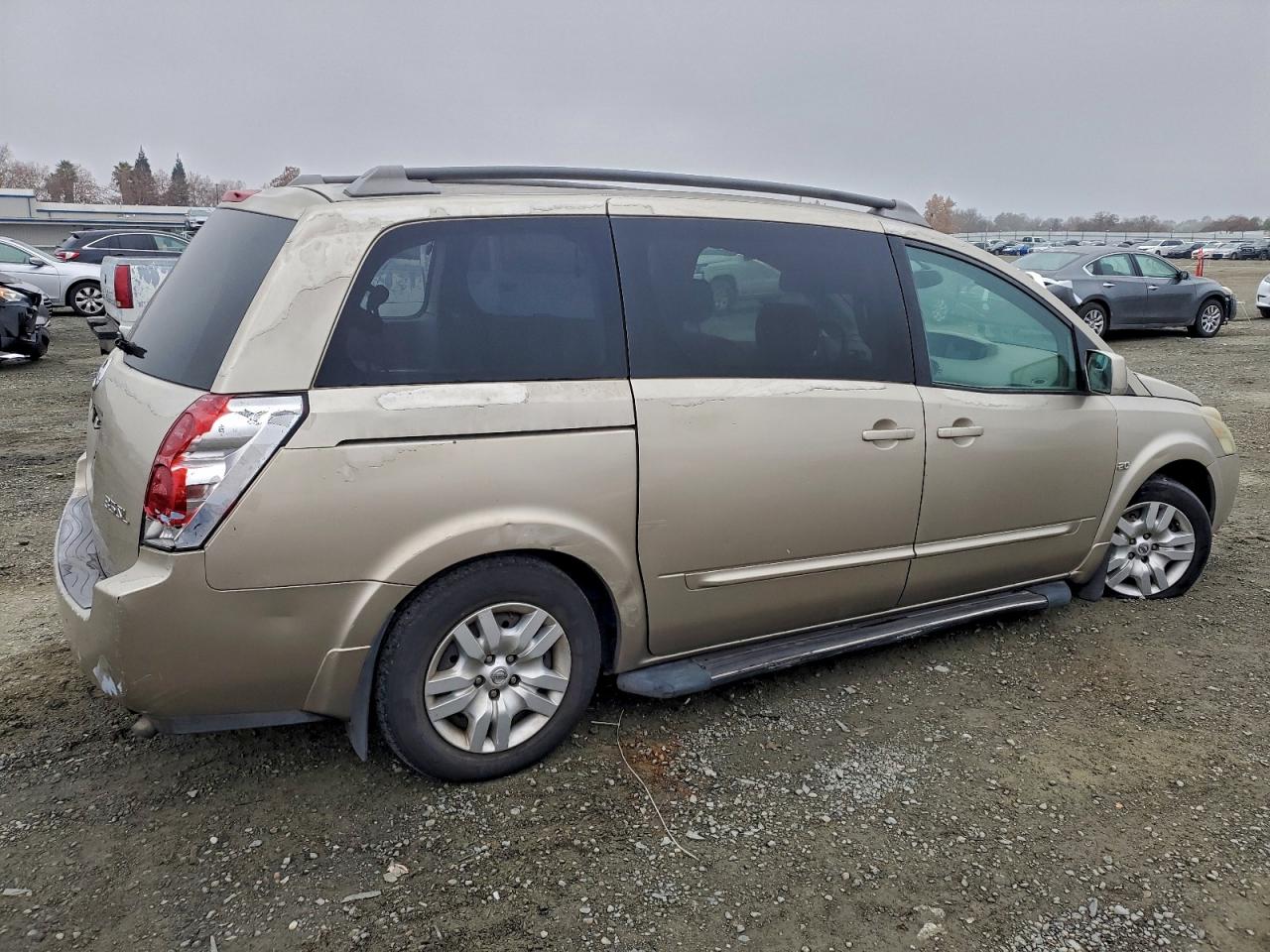 2004 NISSAN QUEST S photo 5