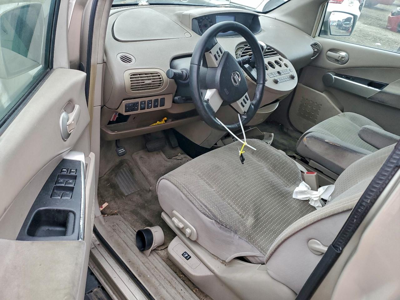 2004 NISSAN QUEST S photo 15