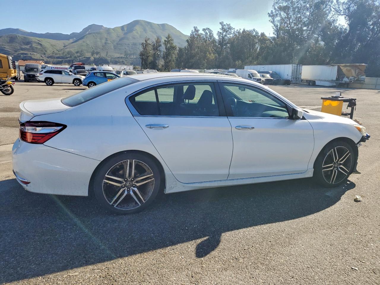 2016 HONDA ACCORD SPORT photo 3