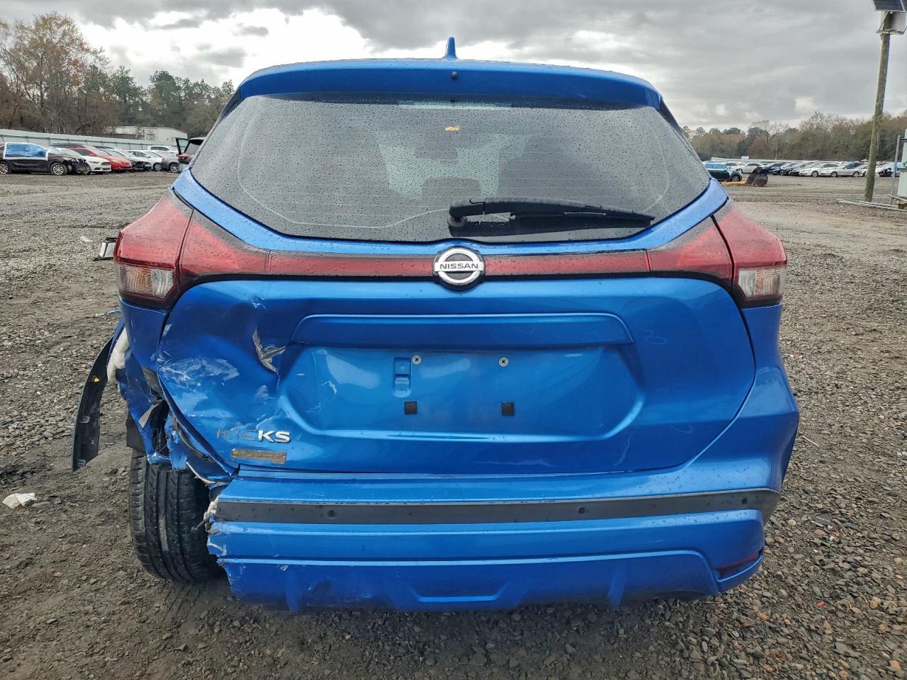 2021 NISSAN KICKS S photo 6