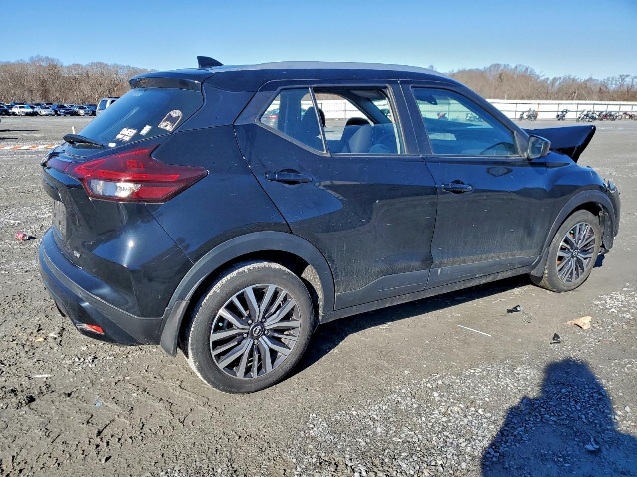 2022 NISSAN KICKS SV photo 3