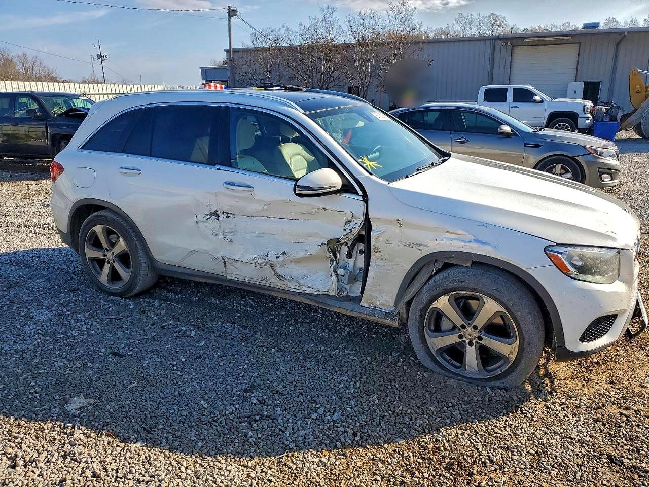 2016 MERCEDES-BENZ GLC 300 photo 4