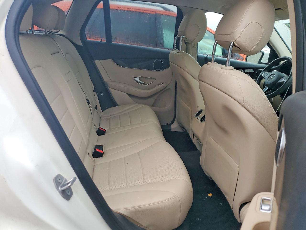 2016 MERCEDES-BENZ GLC 300 photo 10