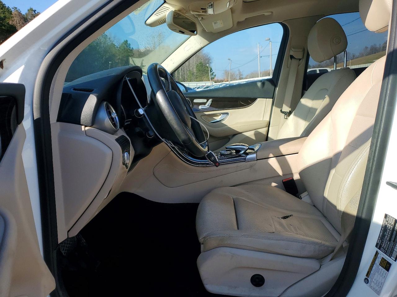 2016 MERCEDES-BENZ GLC 300 photo 7