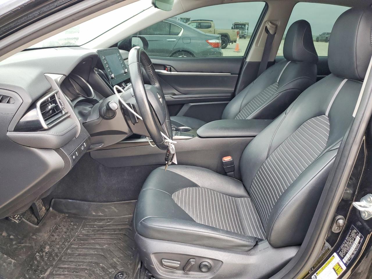 2022 TOYOTA CAMRY SE photo 7