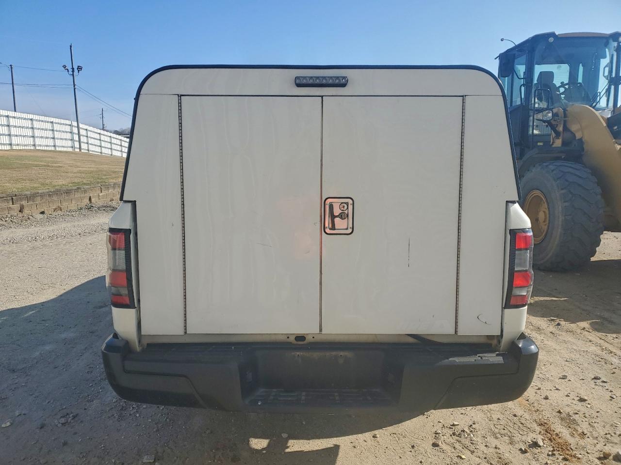 2024 NISSAN FRONTIER S photo 6