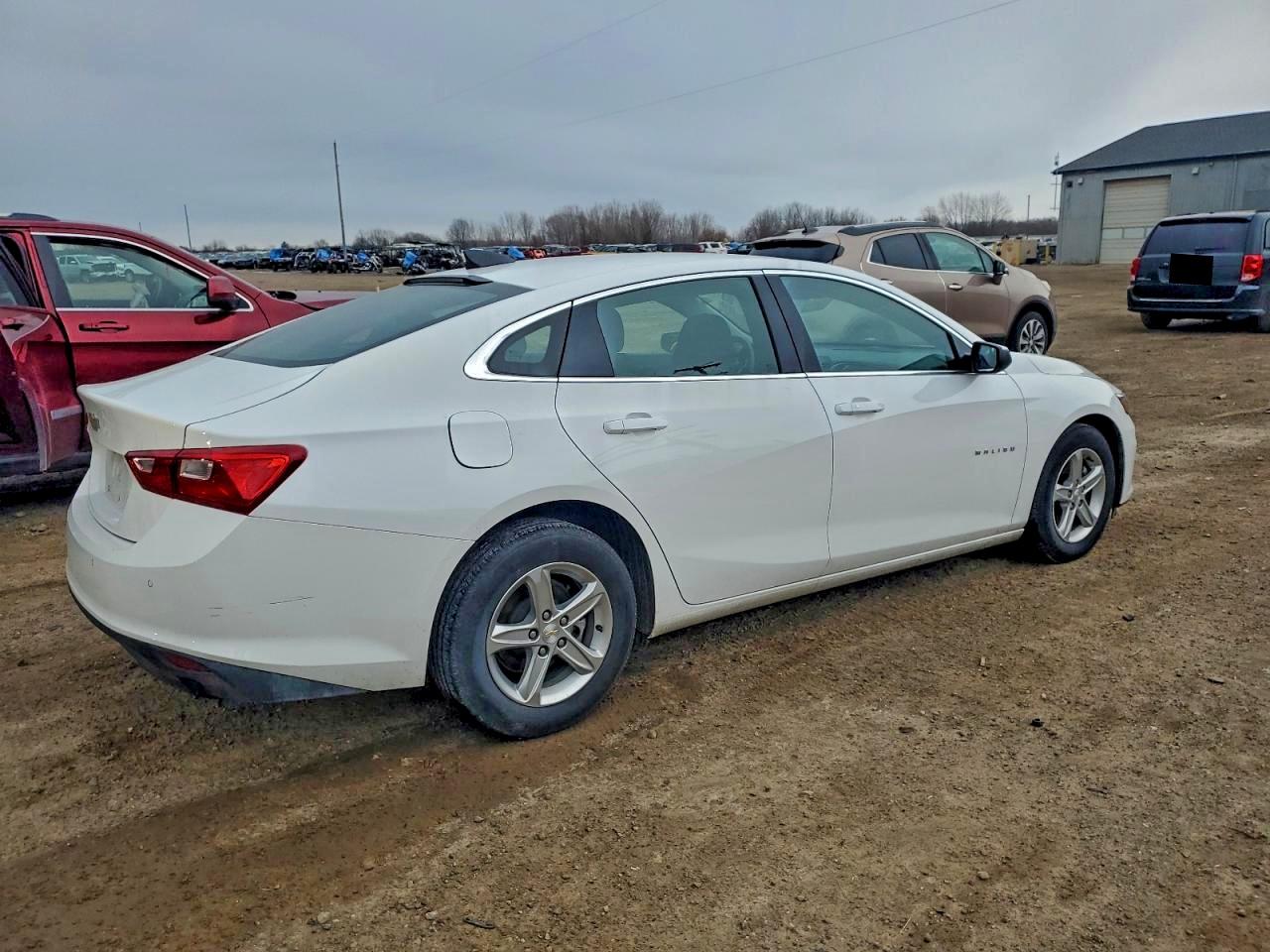 2024 CHEVROLET MALIBU LS photo 3