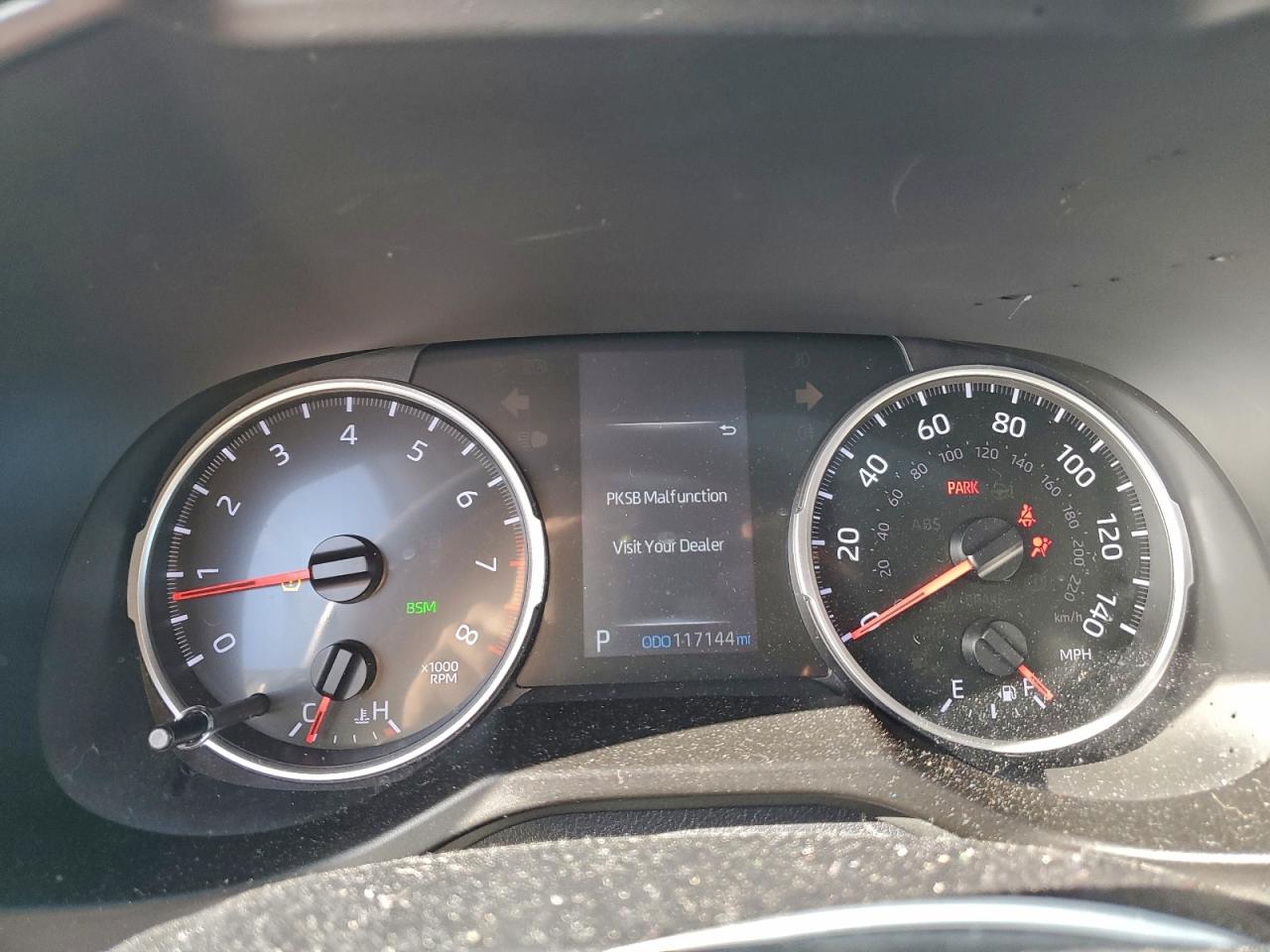 2019 TOYOTA RAV4 XLE photo 9