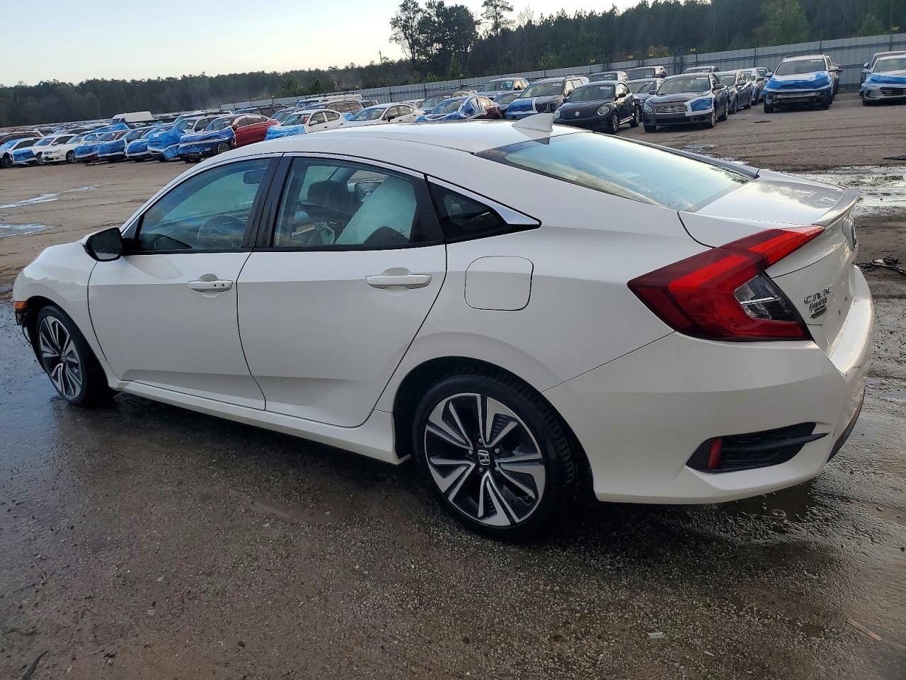 2016 HONDA CIVIC EXL photo 2