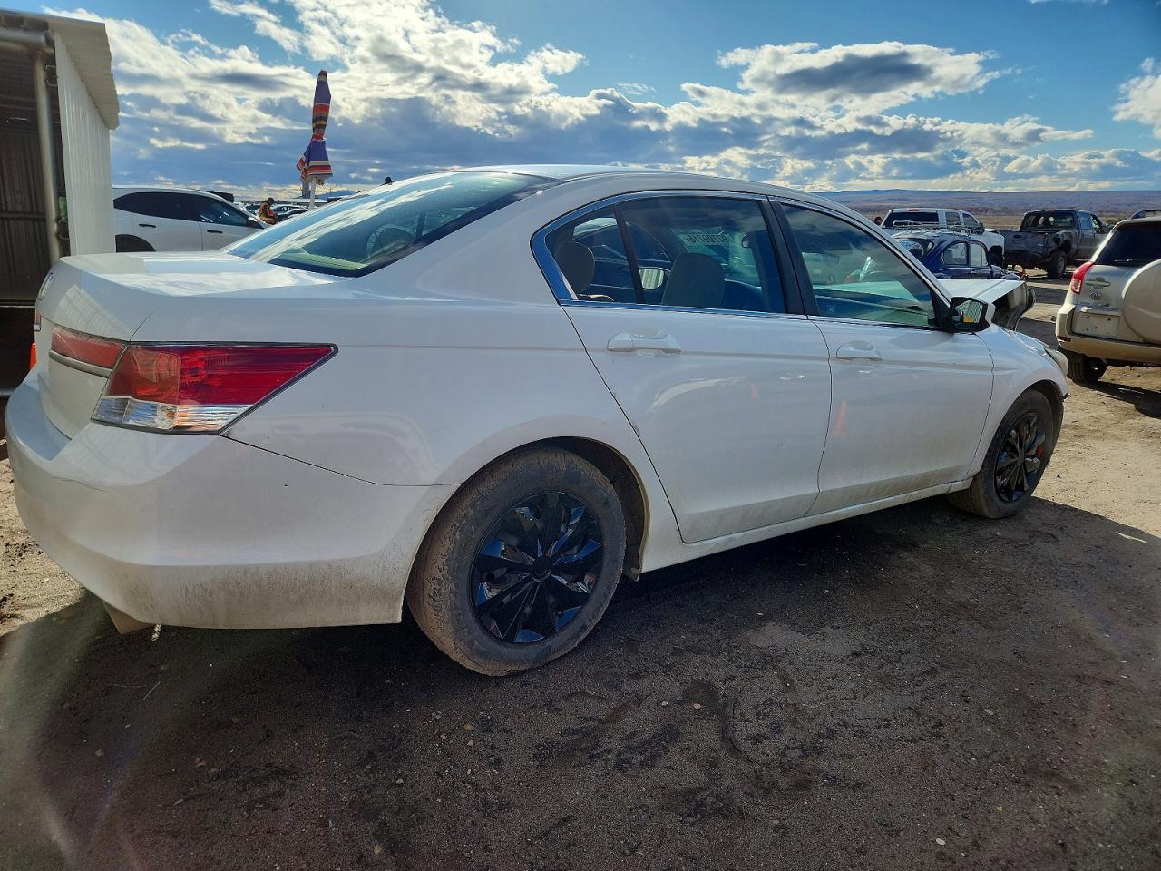 2011 HONDA ACCORD LX photo 5