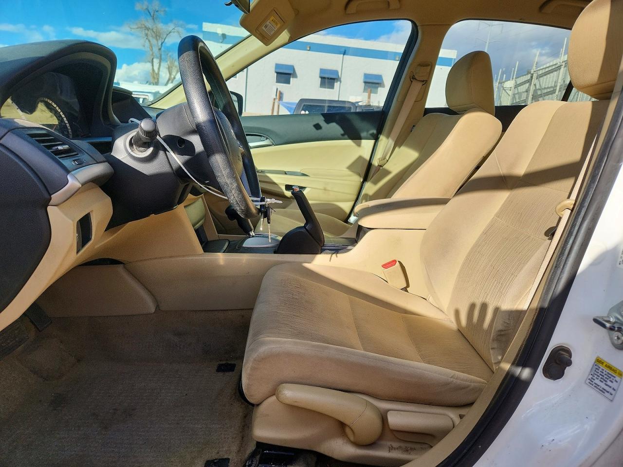 2011 HONDA ACCORD LX photo 13