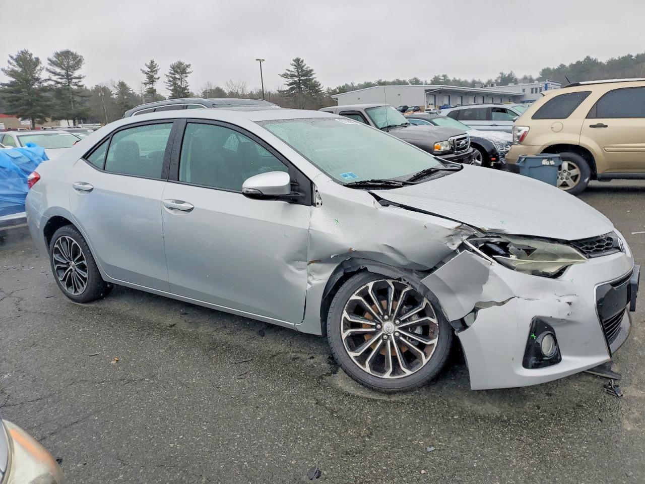 2014 TOYOTA COROLLA L photo 4
