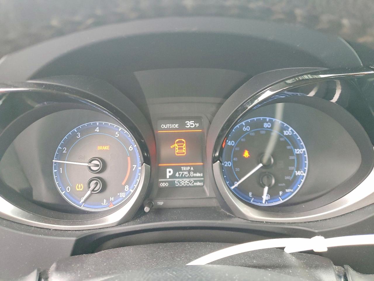 2014 TOYOTA COROLLA L photo 9
