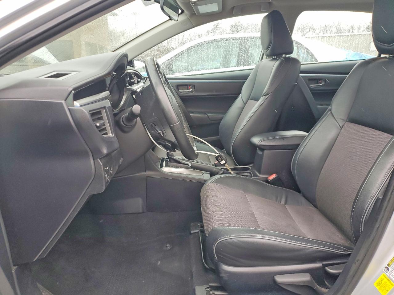 2014 TOYOTA COROLLA L photo 7