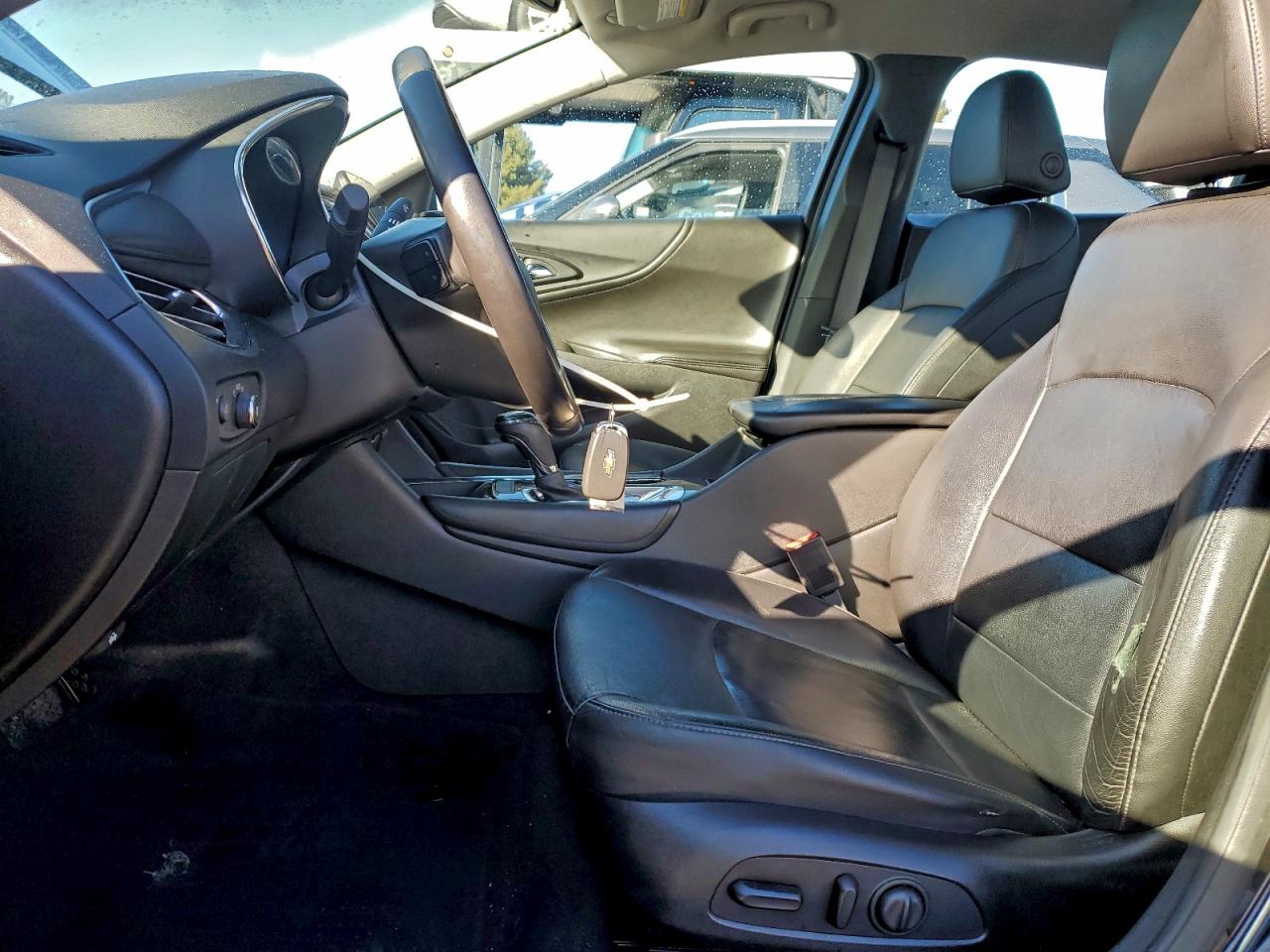 2017 CHEVROLET MALIBU LT photo 7