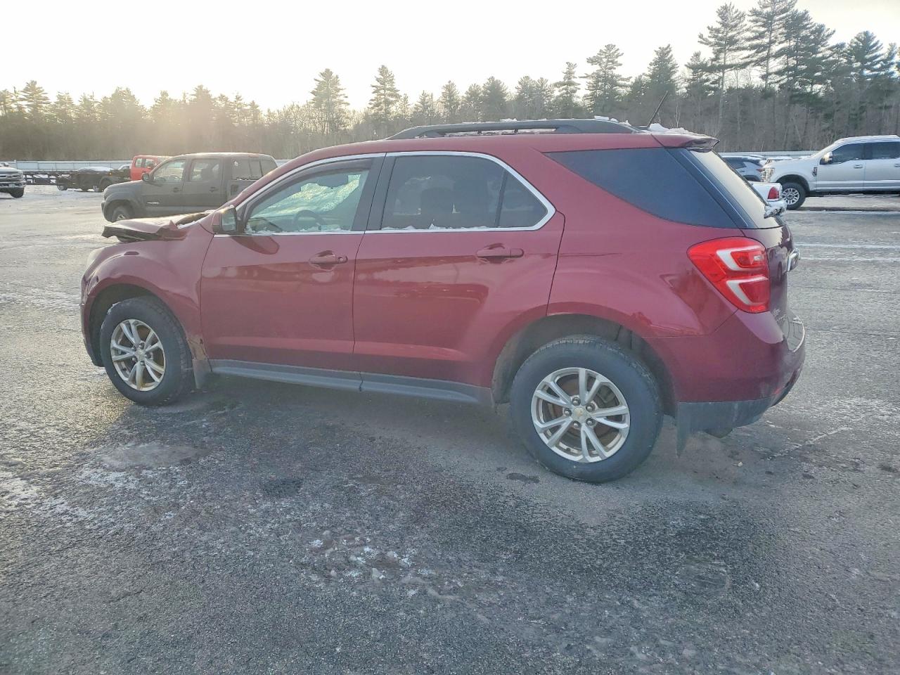 2017 CHEVROLET EQUINOX LT photo 2