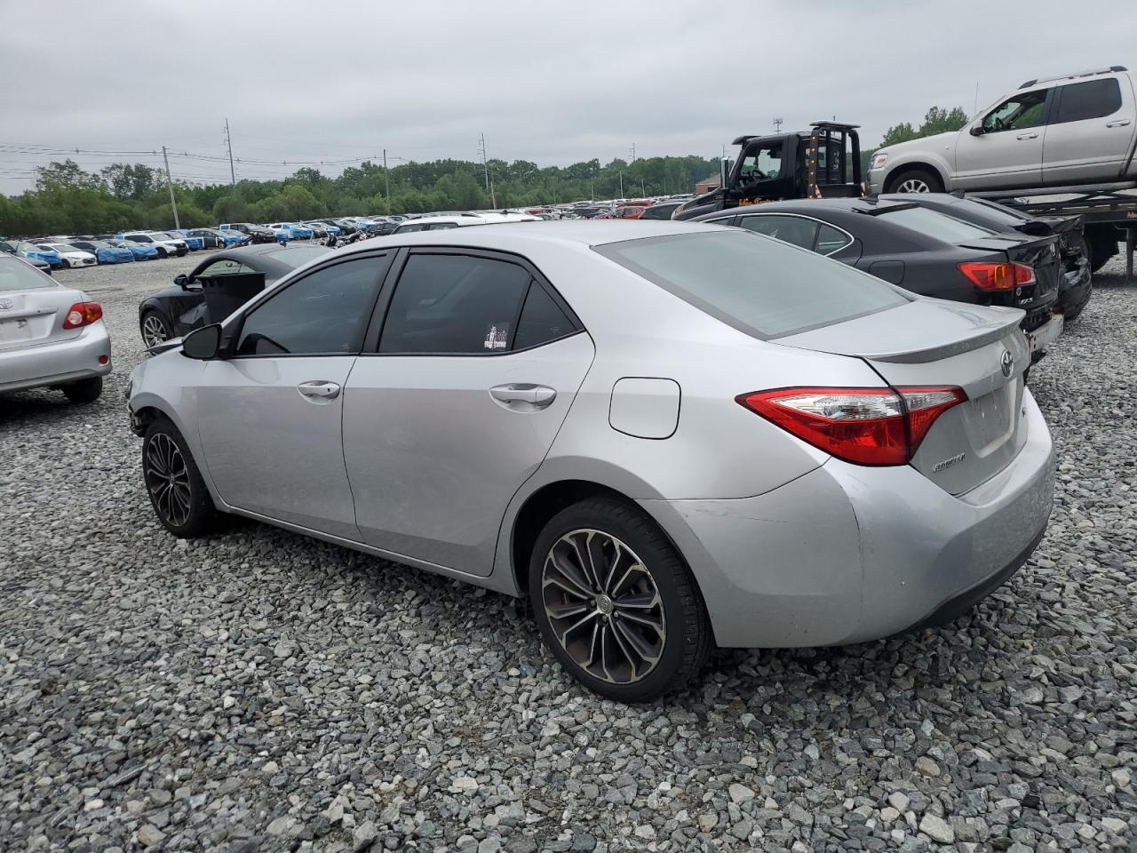 2016 TOYOTA COROLLA L photo 2