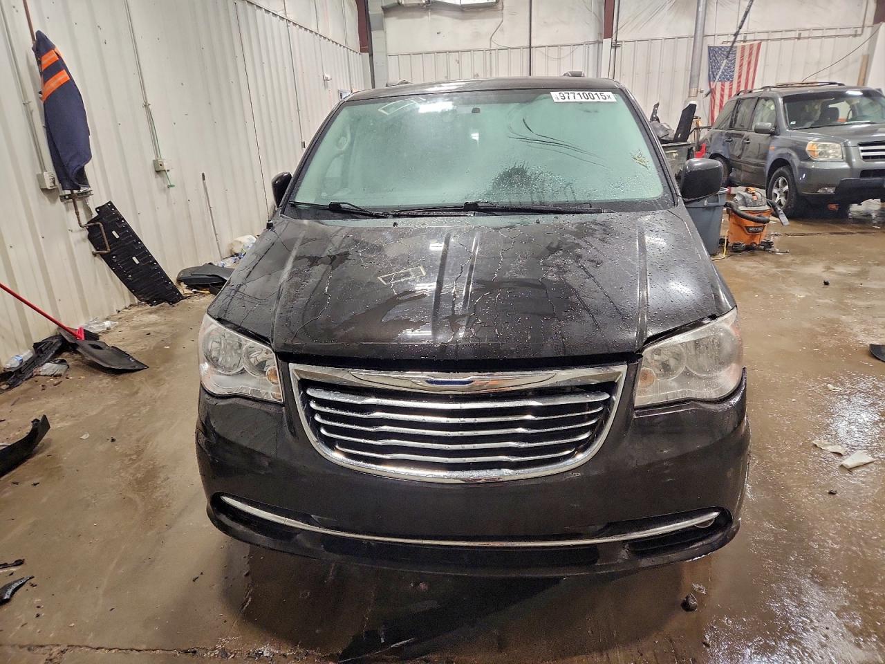 2015 CHRYSLER TOWN & COUNTRY TOURING photo 5