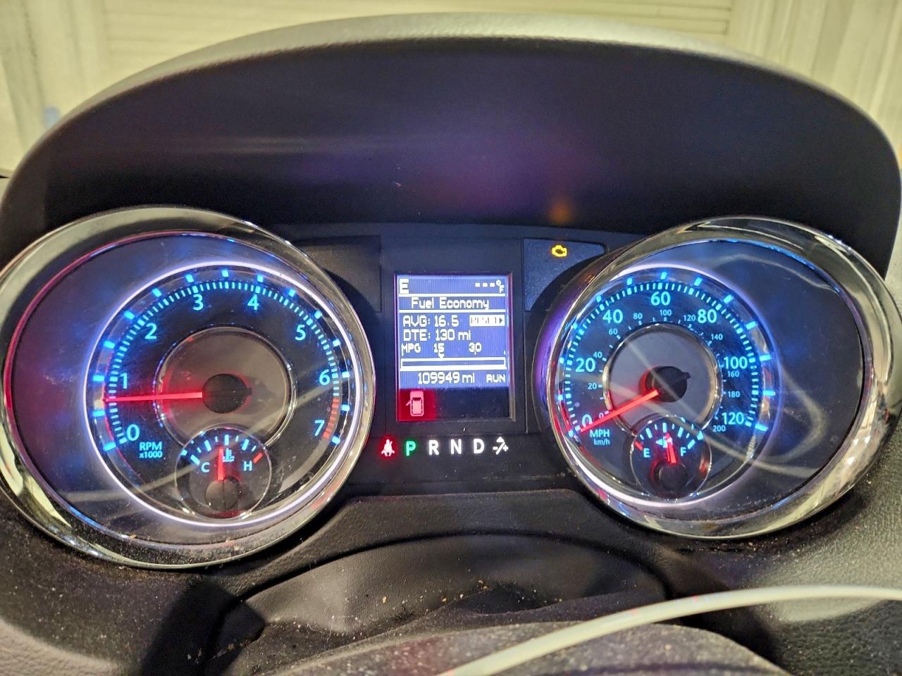 2015 CHRYSLER TOWN & COUNTRY TOURING photo 9