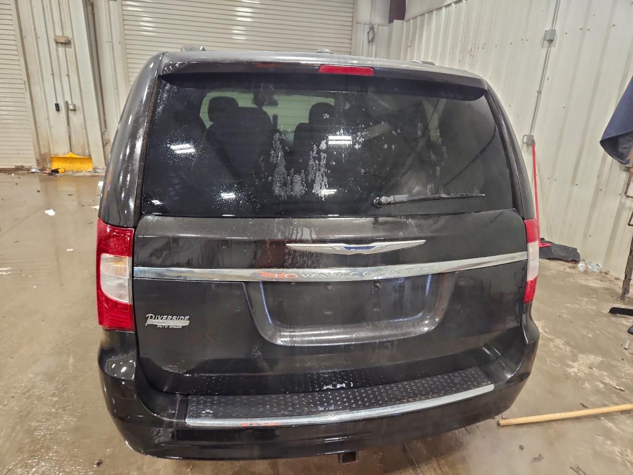 2015 CHRYSLER TOWN & COUNTRY TOURING photo 6