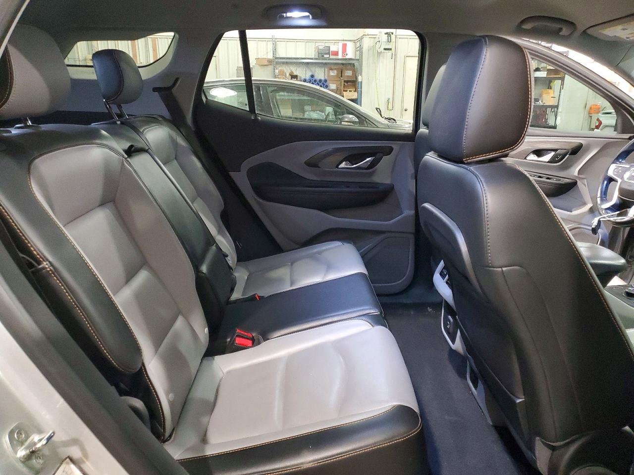 2019 GMC TERRAIN SLT photo 11