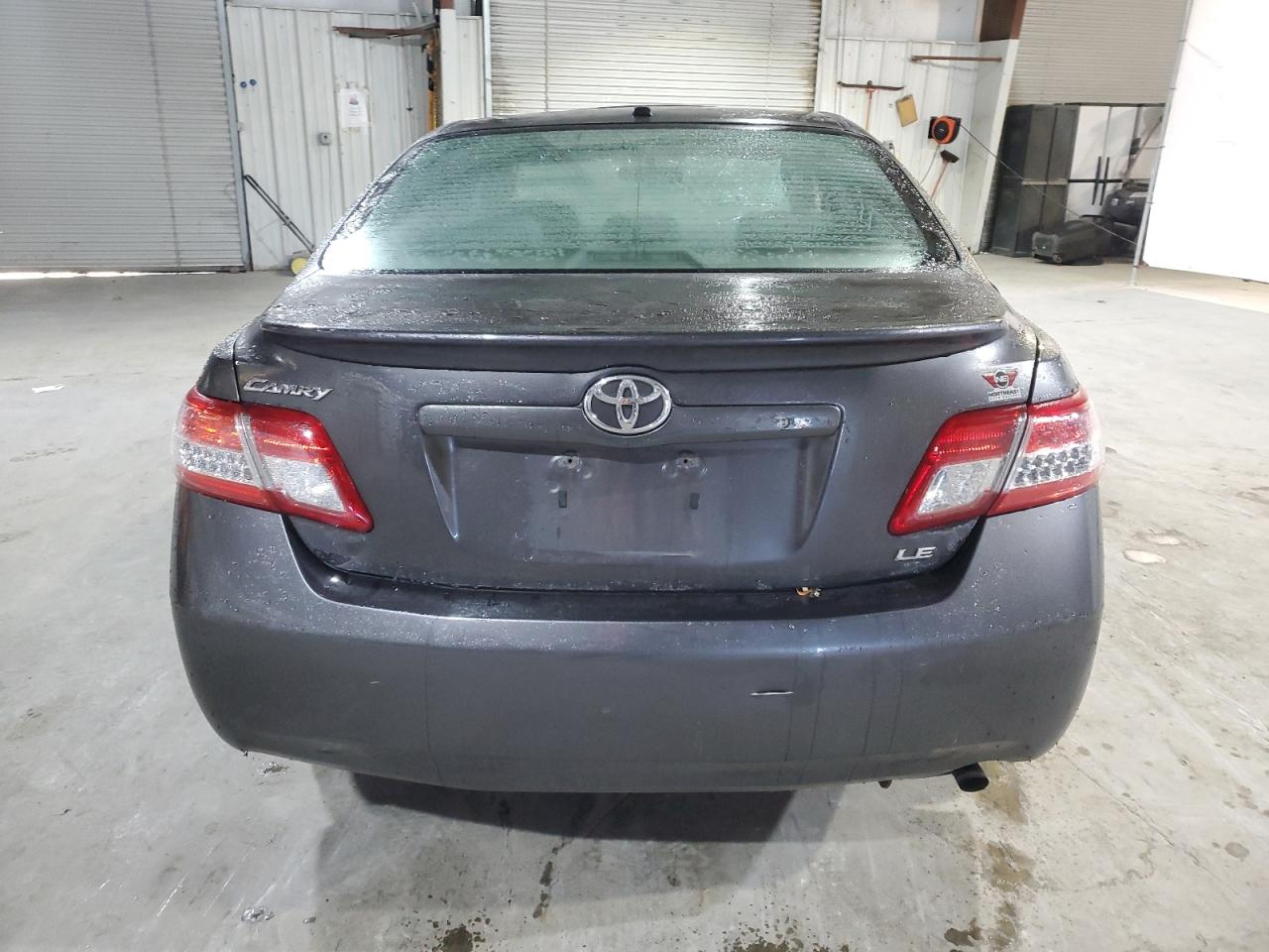 2010 TOYOTA CAMRY BASE photo 6