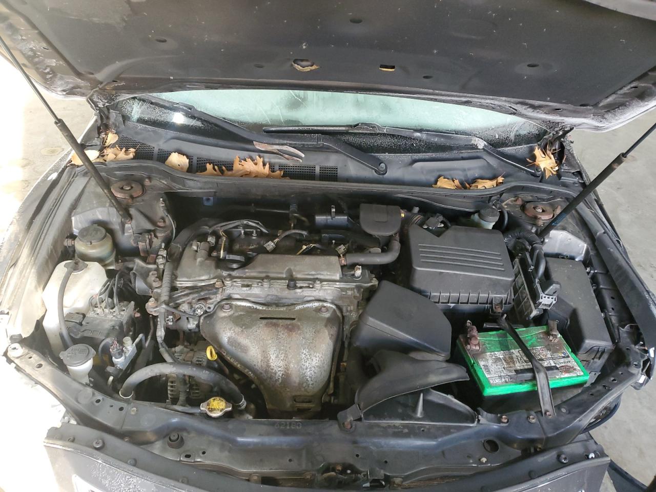 2010 TOYOTA CAMRY BASE photo 11