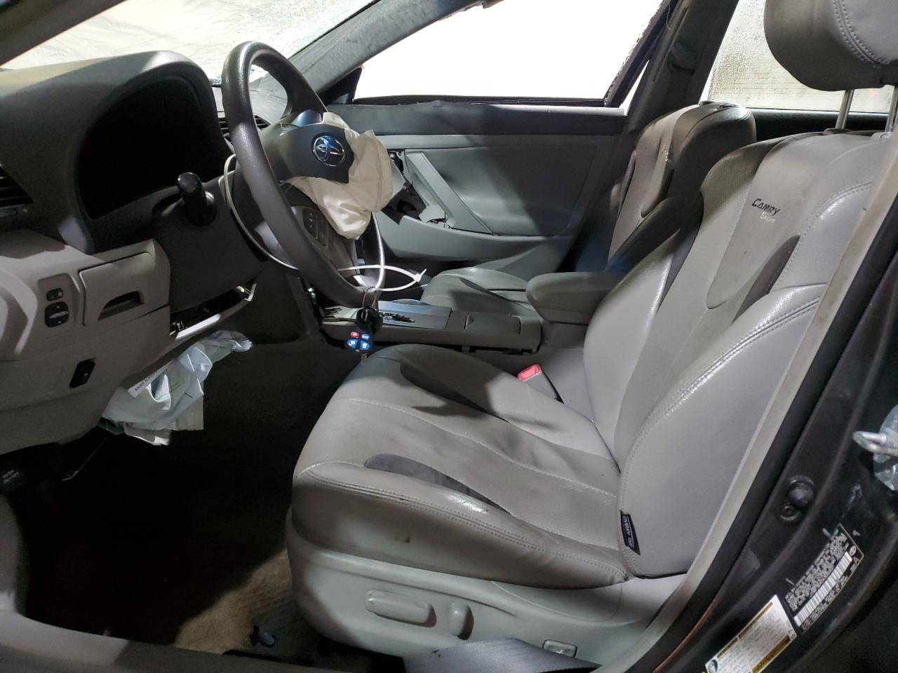 2010 TOYOTA CAMRY BASE photo 7