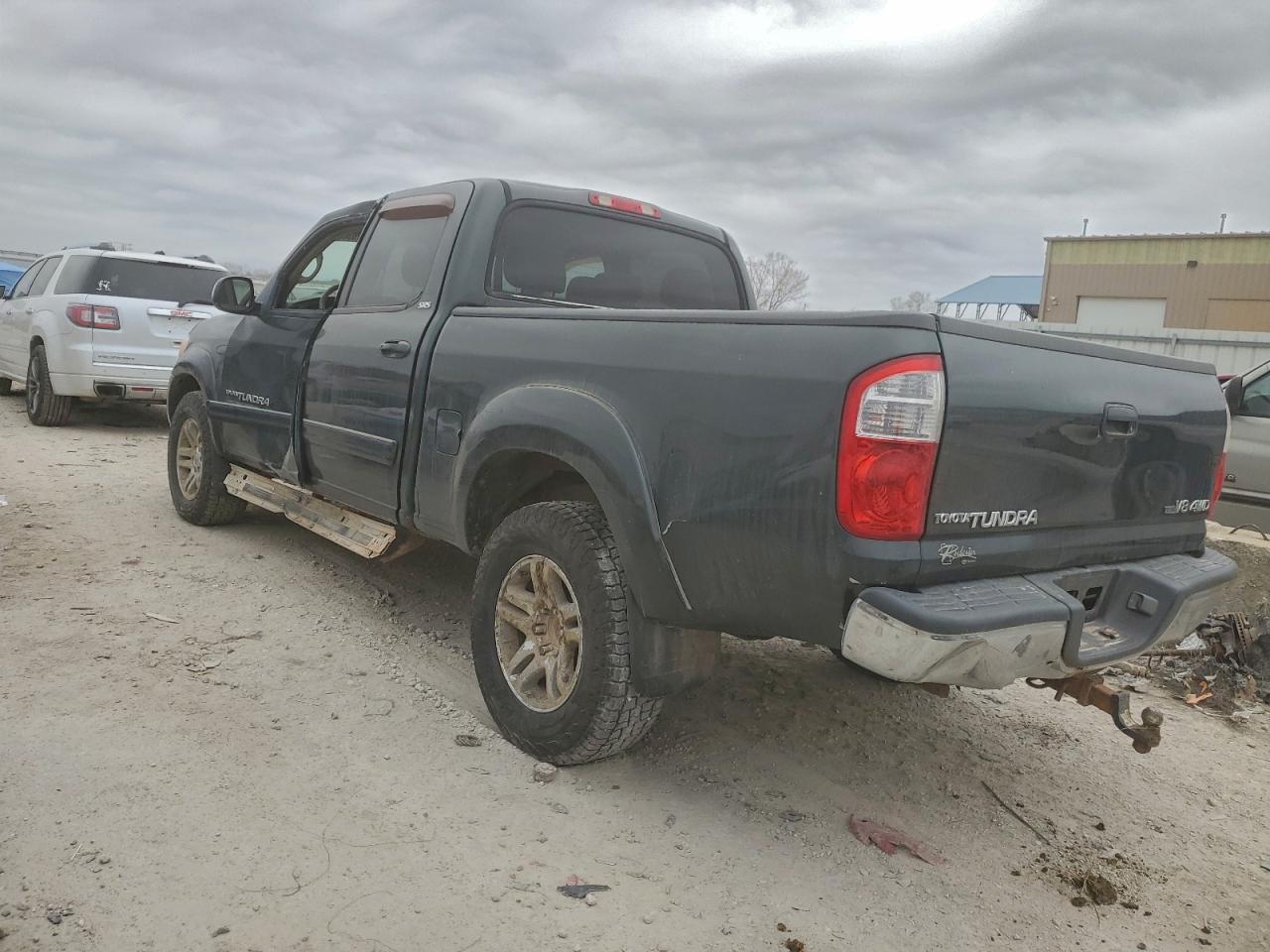 2005 TOYOTA TUNDRA DOUBLE CAB SR5 photo 2