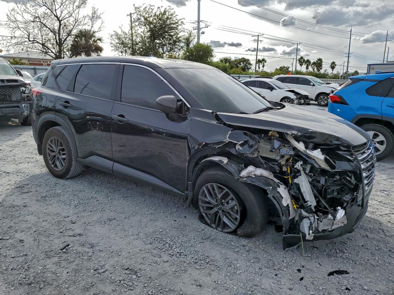 2024 NISSAN ROGUE S photo 4