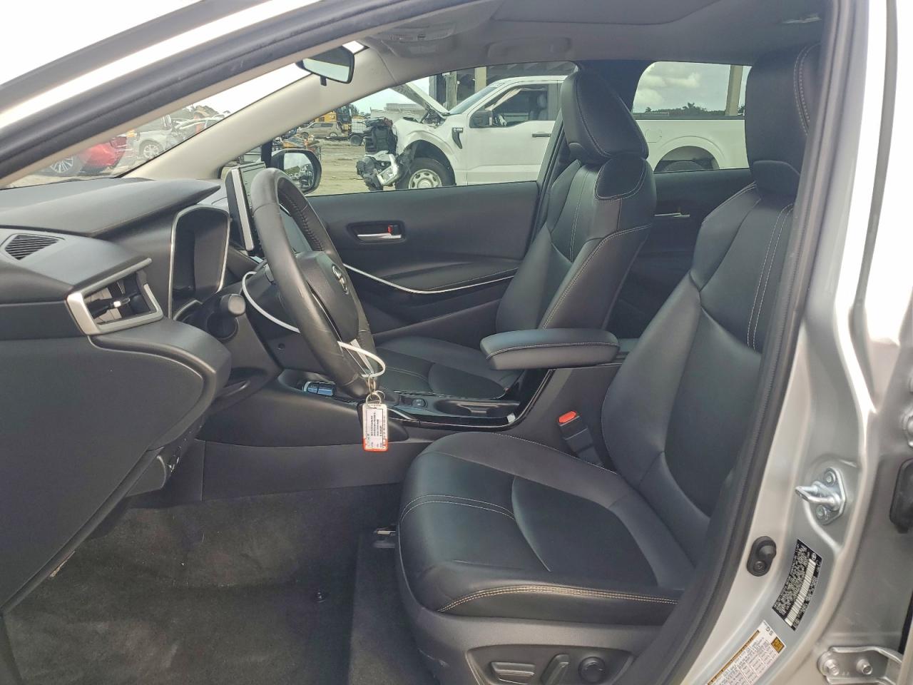 2022 TOYOTA COROLLA XLE photo 7